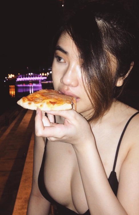 girls-of-singapore: fancy her licking the cum off your cock like she’s eating the pizza with h