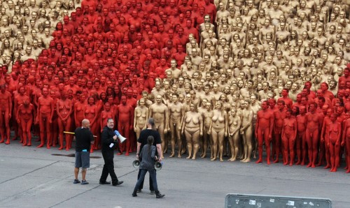  World finest photography art by Spencer Tunick. Group of naked peoples
