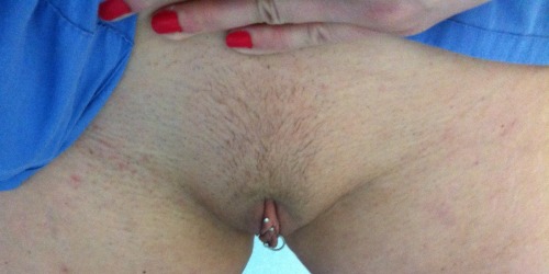milfaubrey:  A couple quick pics from work tonight about to head out kisses ;) xoxo Aubrey 