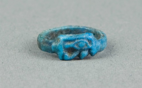 aic-african:Eye of Horus (Wedjat) Finger Ring, Ancient Egyptian, -1325, Art Institute of Chicago: Ar