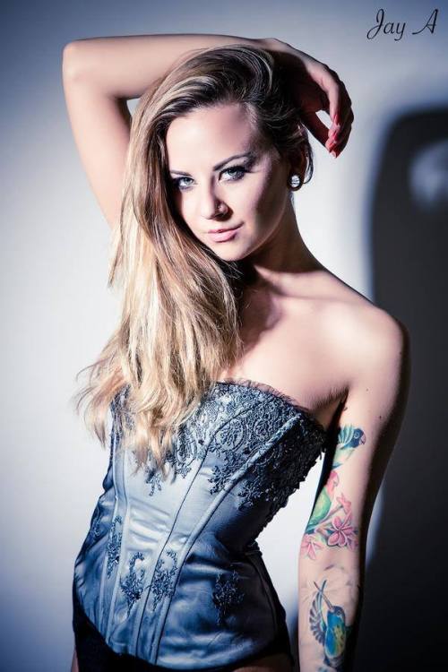 altmodelgirlcrush: Kalashnikova Suicide