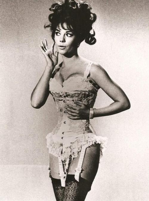 Porn photo pelennanor:  Natalie Wood  Got wood? 😎😎😇