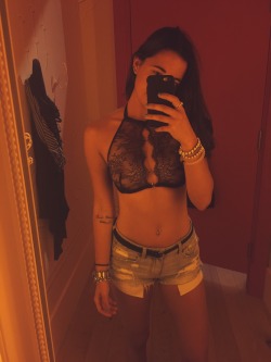 jessicaanicoleexo:  I fell in love with a bralette today omfg.