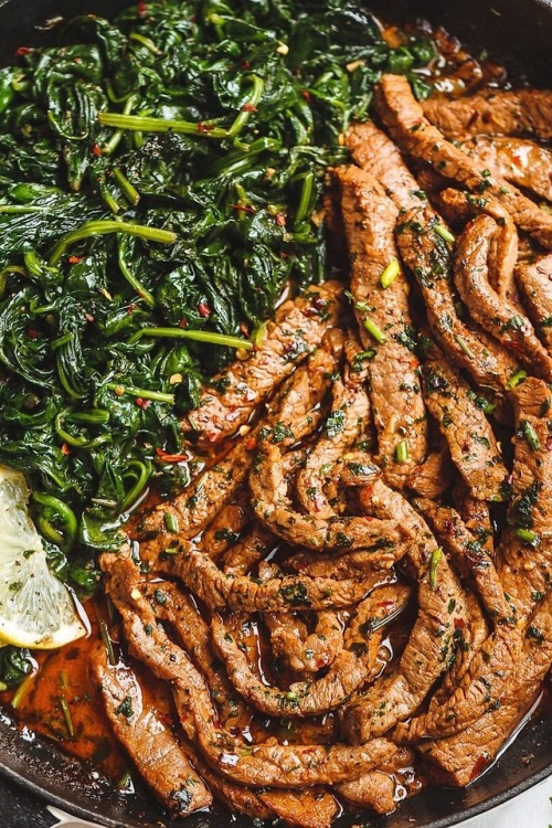 awesomefitnessrecipes: GARLIC BUTTER STEAK AND SPINACH Ingredients: 1 2/3 lb (750g) flank steak, sli