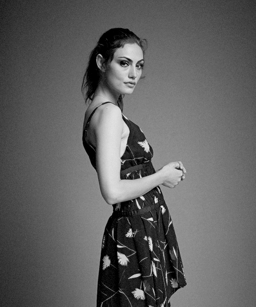 emiliaclarke:  Phoebe Tonkin photographed by MJ Kim at SDCC - July 26, 2014 