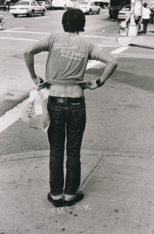 elliottsmithob:“One of the first photos I took of Elliott was on the street here in New York. 