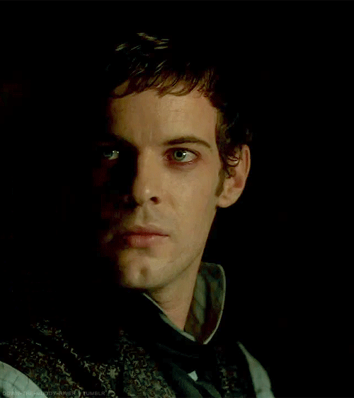 down-the-muddy-river:  9/? Penny Dreadful - Victor Frankenstein’s [perfect] face.-