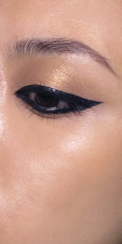 makeupbox:  Lee Hyori Inspired Graphic Cat-eye Liner Look — I love Lee Hyori. She’s