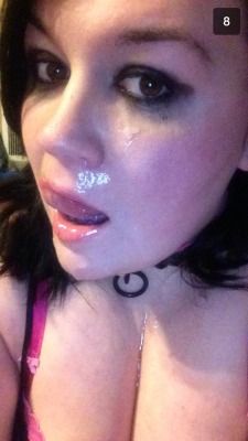 nodickfacials:  kimi-cupcake-xxx:Daddy came all over my face the other night. So yummy.  facials without dicks  