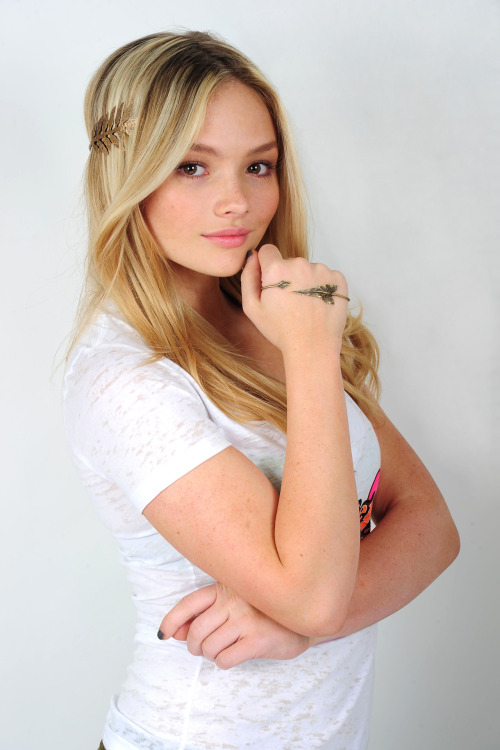 bella-thorned:   Natalie Alyn Lind by Michael Simon 