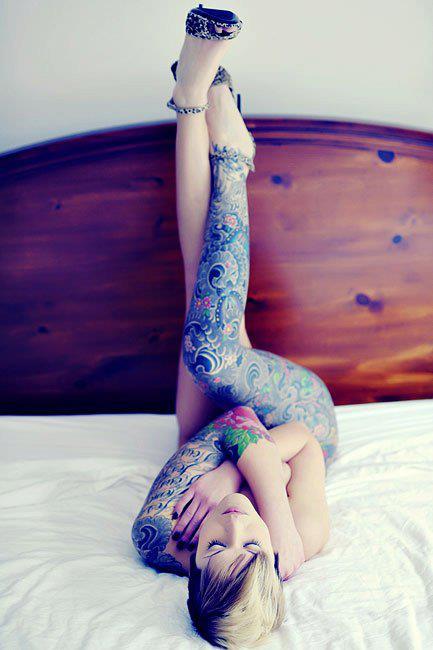 Hot Girls Inked