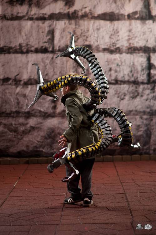 cosplay-gamers:  Spider Man - Doctor Octopus Cosplay by Bullout Photography by Bryan Humphrey 