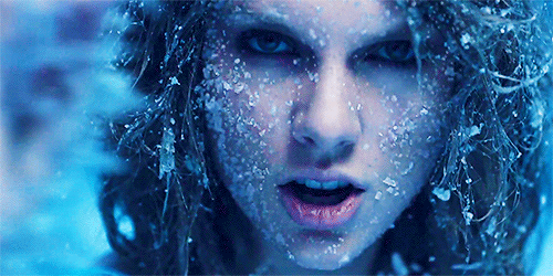 lovedinshadesofwrongs:  out of the woods + closeups