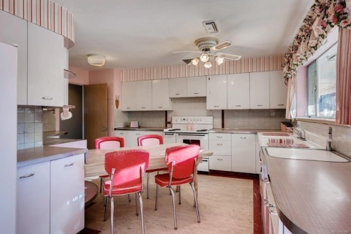 househunting:  $1,225,000/3 br/8100 sq ft Englewood, CO built in 1952