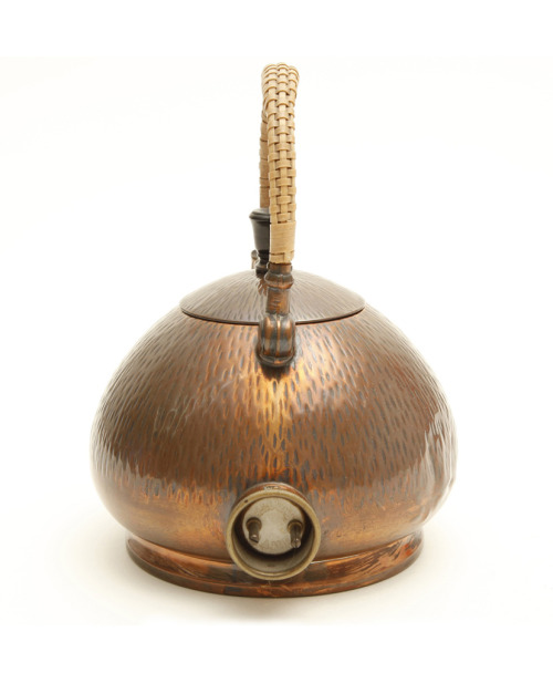 Peter Behrens, electric water kettle, 1909. For AEG, Germany. Source