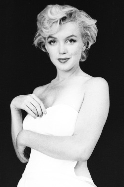 avagardner:  Marilyn Monroe, photographed by Milton Greene, 1954. 