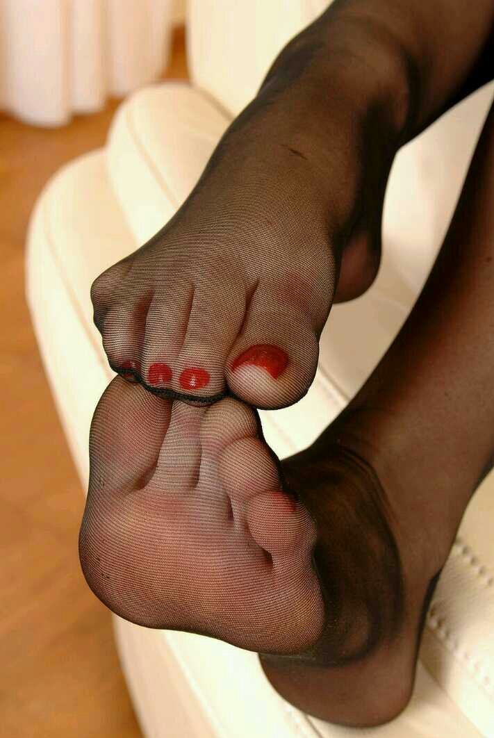 barefootbondage