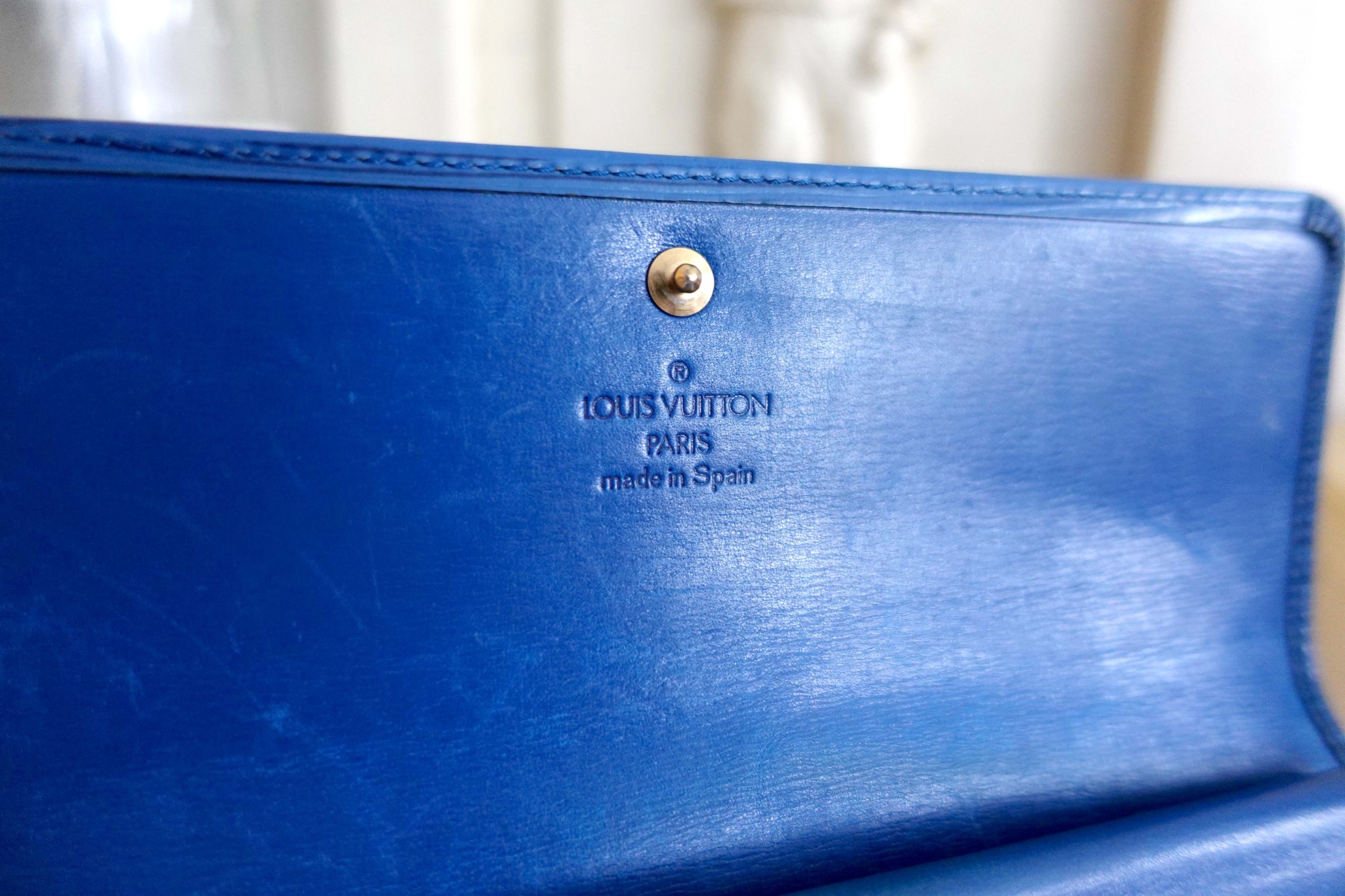 French famous brand LOUIS VUITTON LV middle-aged high-quality blue slub  pattern leather tri-fold wallet Silver - Shop Mr.Travel Genius Antique shop  Wallets - Pinkoi