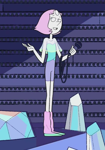 pearlarchives:  even when she was smol she was tol