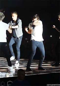 zaynharry:   Harry’s best moves to impress a girl 