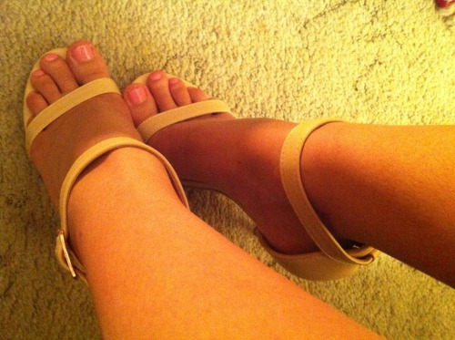 kushcupcake4: I love ankle straps