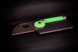 cuscadi:  Spyderco Dogtag with custom made moon glow parts.