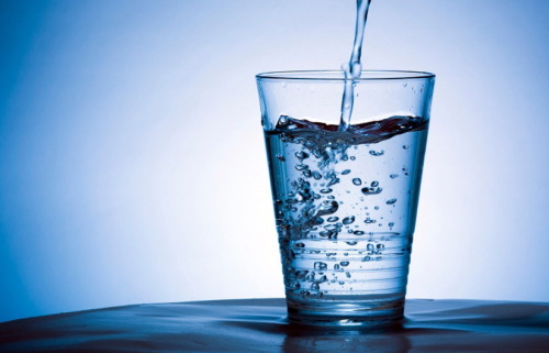howtobeafuckinglady:  glampersand:boppinrobin:thinksquad:NASA: California Has One Year of Water LeftPlagued by prolonged drought, California now has only enough water to get it through the next year, according to NASA.In an op-ed published Thursday by