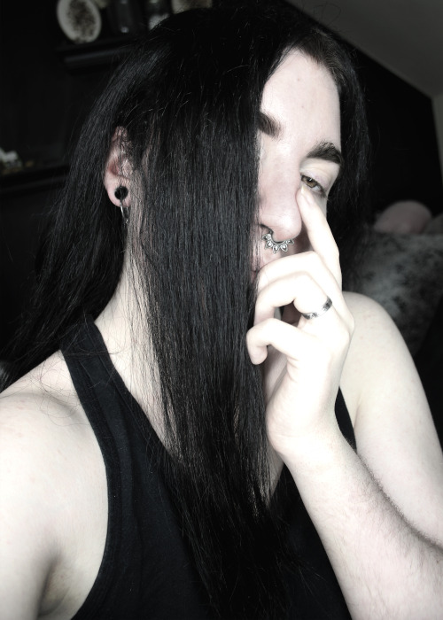 Finally got my lobes up to a 0g 🔪 Just one more to go before I’ll be at my first goal size.[he/him] | Instagram