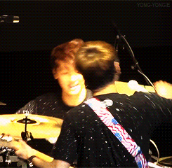 yong-yongie:  Cute Yongmin moment @ Blue Moon LA