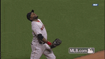 mlb:  &ldquo;I’ve got it. I’ve got it. Nah, forget it. High five for effort,