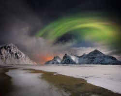 jnasir:Northern Lights Lofoten by IgnacioPalacios