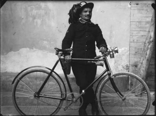redarmyscreaming:Biciclette militari italiane