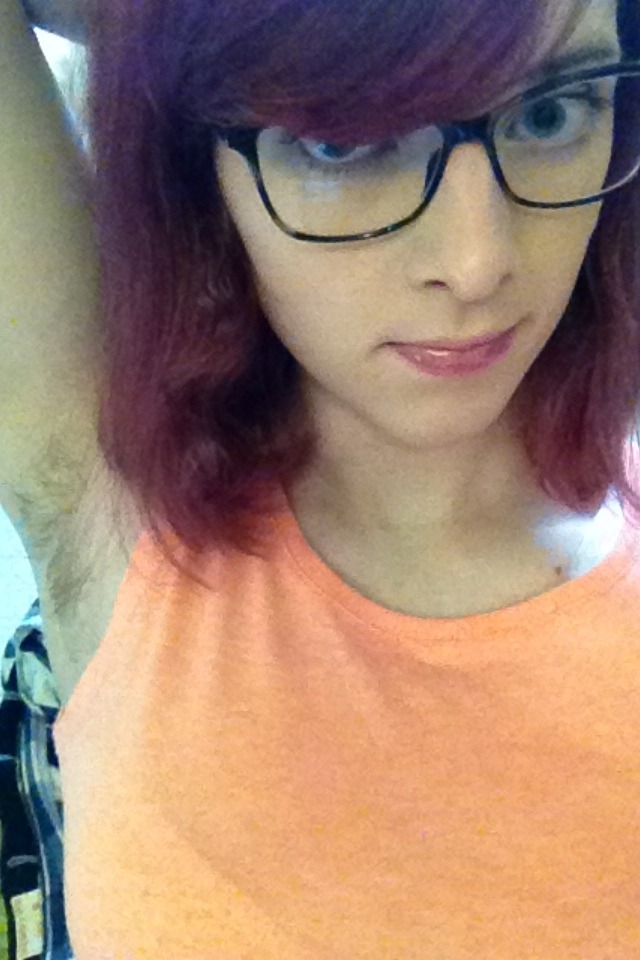 the-new-real-pitprincess:  lowink:  so no shave Novembers going great~  ♥♡♥