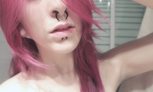 staytrueorgtfo:  I’m really bored ok [[ Instagram: staytrueorgtfo ]] 