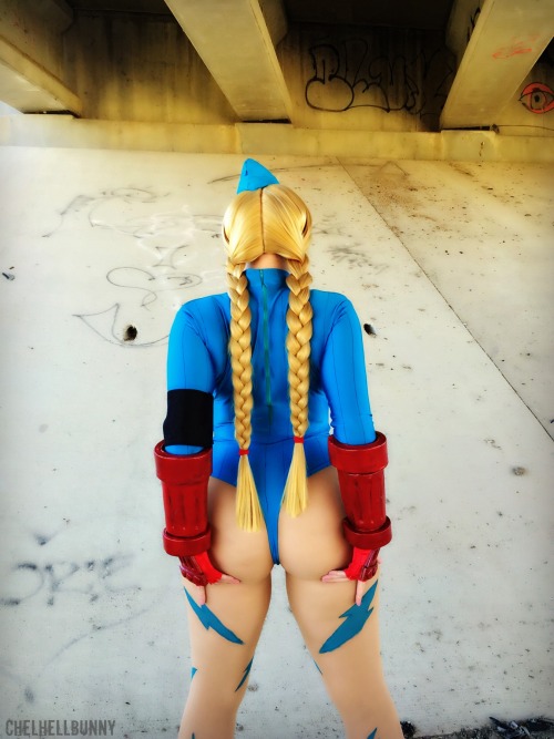 demenarts88:  chelbunny:  Some more shots of my Cammy cosplay, that wouldn’t fit into the last post. Enjoy!  😍   yum yums~ ;9