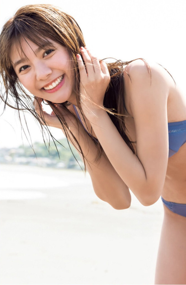 川津明日香~くびれた健康美ボディにうっとり #2
Asuka is Godness at the summer seaside!