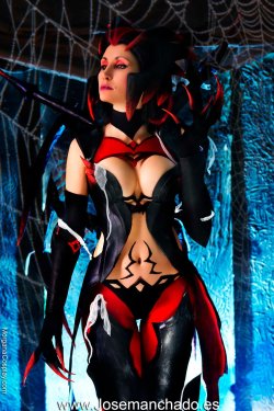 cosplayandanimes:  Elise - League of Legends source