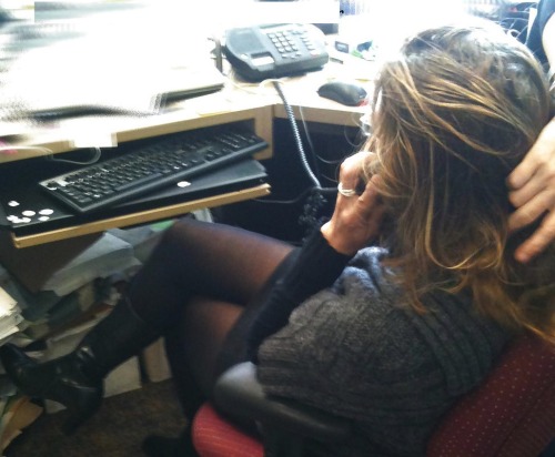Office lady crossing legs in black pantyhose. Submission by Mikeladouceurme. Thanks for the submissi