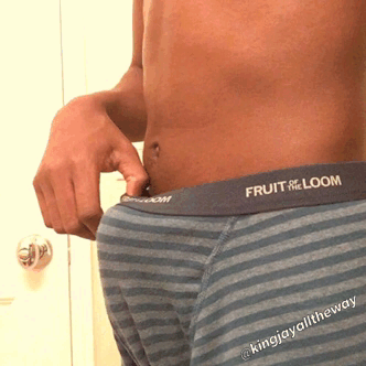kingjayalltheway:  Poking out. 😜