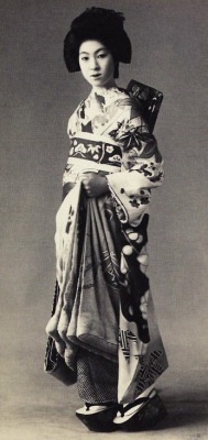 thekimonogallery:  Early 20th century, Japan.