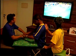 chicagobowls:Deafblind Brazilian “watches” World Cup with the help of his friends - Video