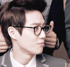 sarangdaes:Suho with glasses ✧~(◡‿◕✿)