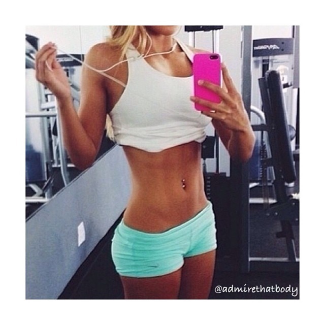 fitgymbabe:  @fitwithashley 