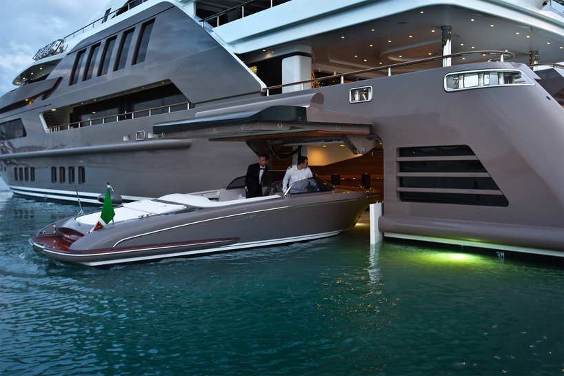 timgspears:  J’ade - CRN Mega YachtsThe J’ade features the world’s first flood-able