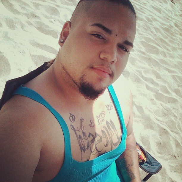andrewbivaldi:  @ #ZUMABEACH WITH MY RATCHETTS. #BEACHBOUND #BFFE #ILOVEIT #DRINKING