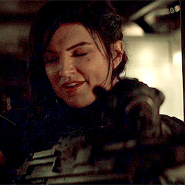 carasynthias:  Cara Dune + guns