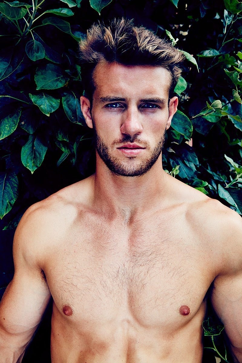 omnomnomen:  Ryan Ball | ph: Jose Pope Darn, those lickable nips. 