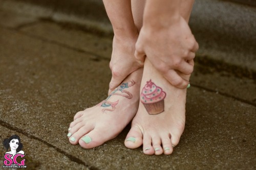 welovesexyfeet.com/suicide-girls-feet