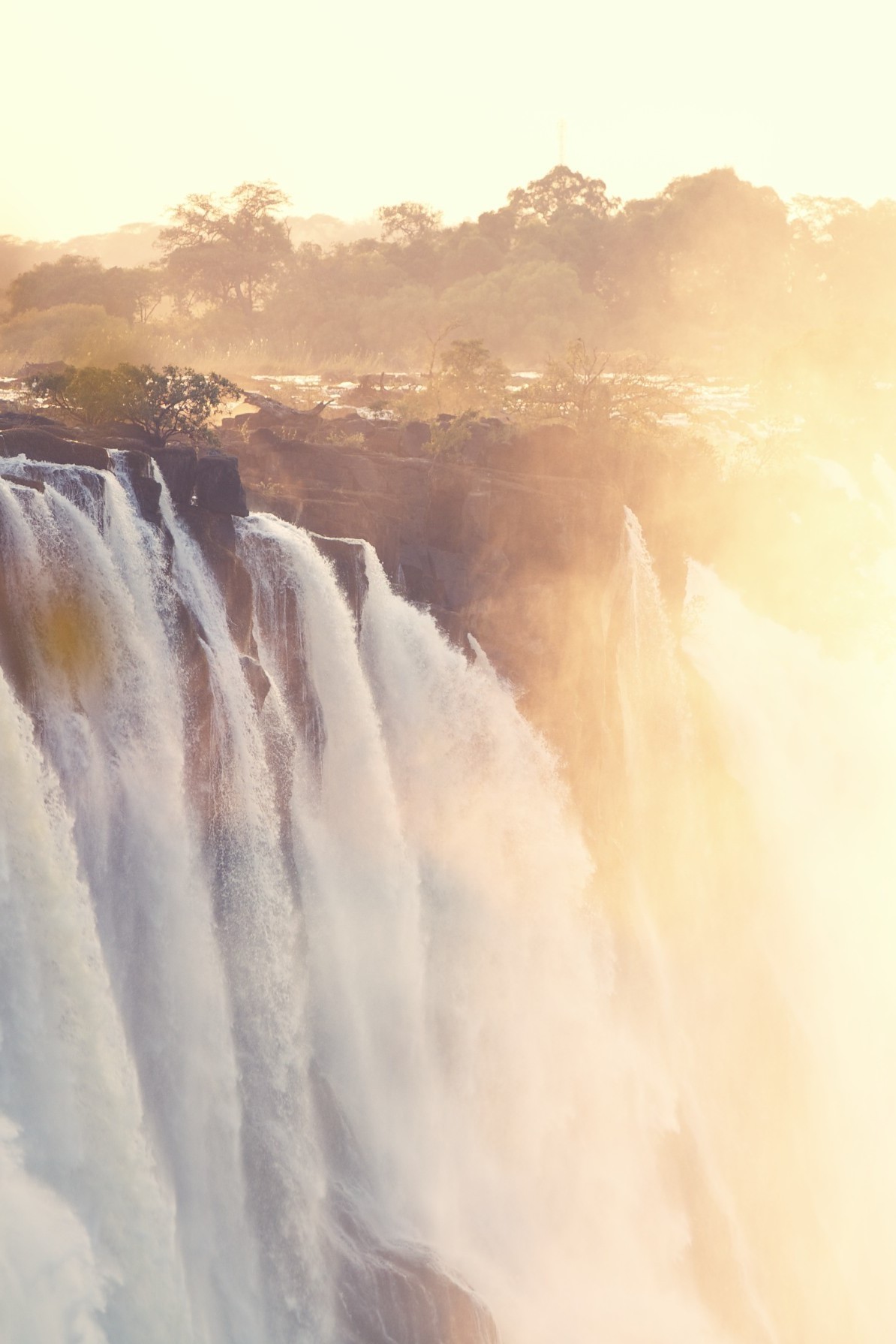 anotic:  Victoria Falls  |  Rafael Spinola 