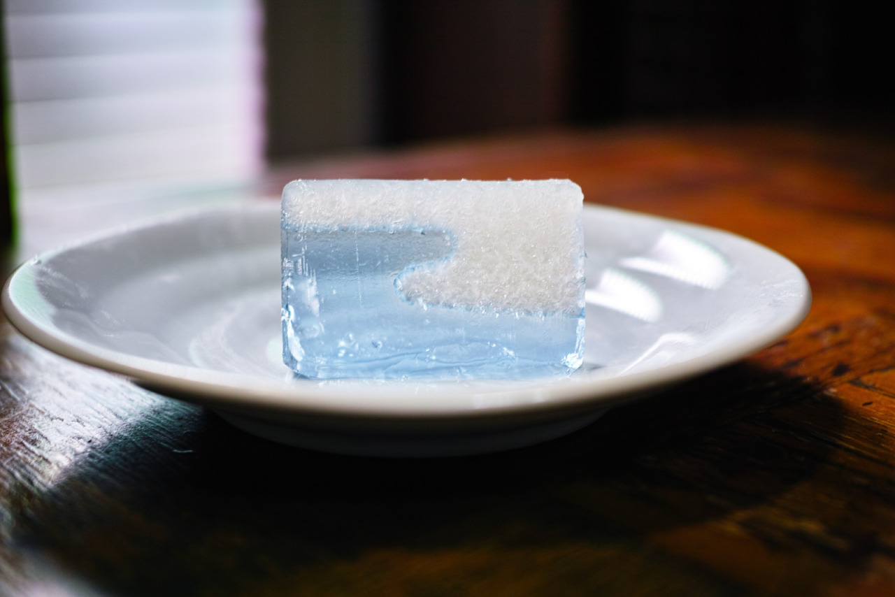 ripplog:  130907_とらや_季節の羊羹_水の宿 季節の羊羹 http://www.toraya-group.co.jp/products/pro08/pro08_002.html